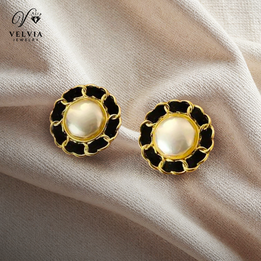 Noir Elegance Earring